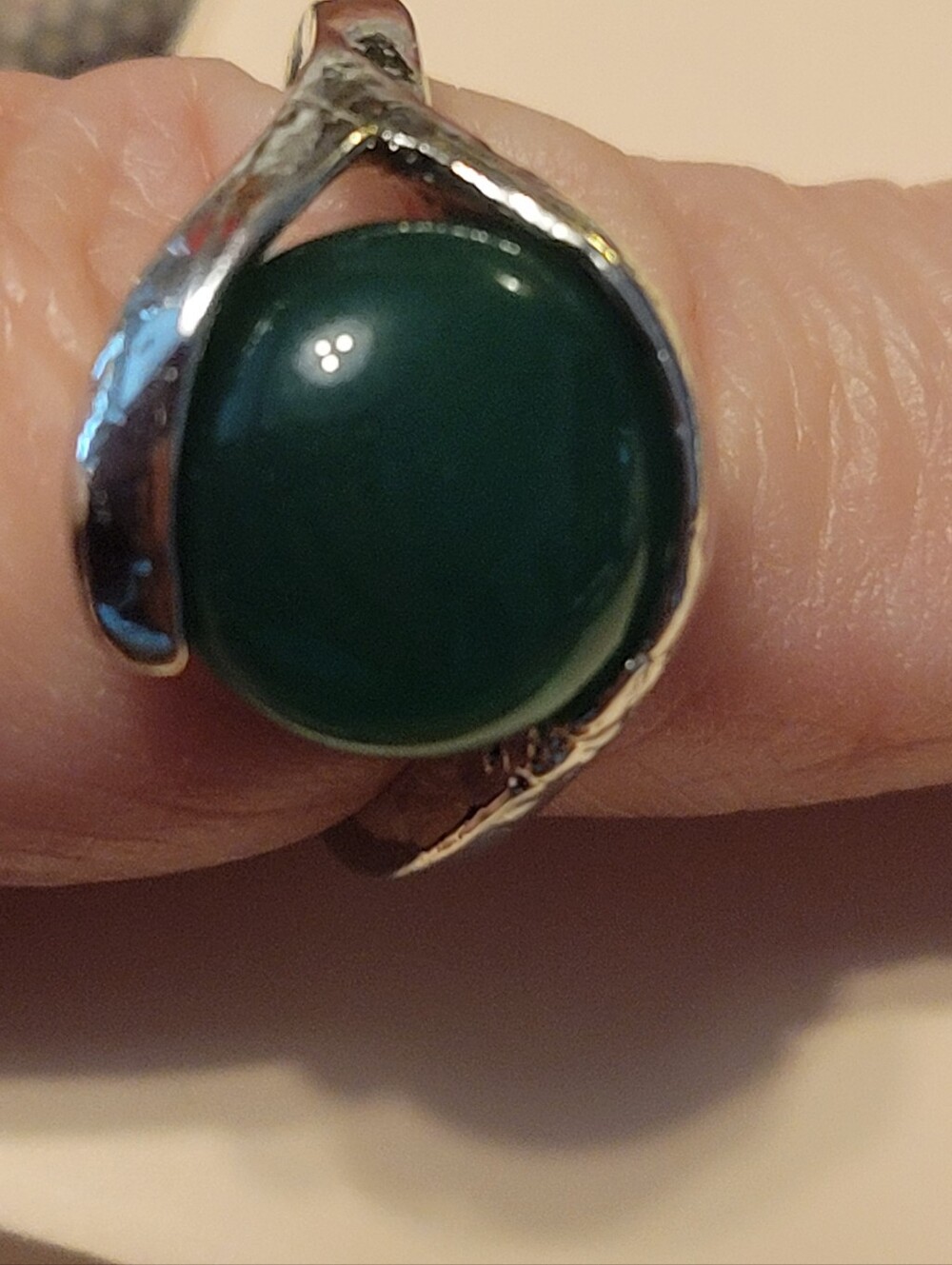 Pretty Ring - Picture 4 of 4